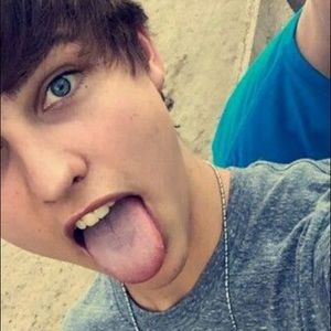 Meet your Posher, Colby